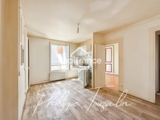 Dpt Vienne (86), à vendre CHATELLERAULT Immeuble de rapport – 220 m² – 8 logements – Quartier historique CHATELLERAULT (86)