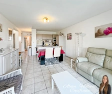 600 m from the beach, your quiet 2-bedroom apartment with swimming pool and parking!