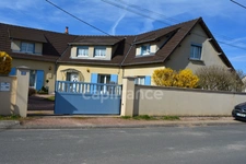 Dpt Cher (18), à vendre proche de NEVERS maison P8   Garage atelier, terrain batir