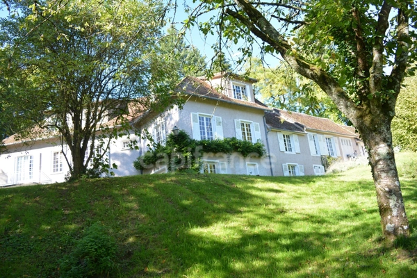 Propriete à vendre 17 pièces SAINT SAULGE (58) gite,chambres d'hôtes