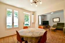 Propriété à vendre 8 pièces et annexe  MOURIES (13)