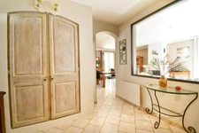 Maison au pied des Alpilles de plus de 200 m2 et 2 dépendances à MOURIES (13)