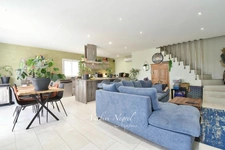 Maison à vendre 3 pièces MOURIES (13)