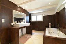 Propriété à vendre 8 pièces et annexe  MOURIES (13)