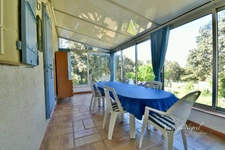 Maison de plain-pied, 4 chambres à vendre AUREILLE (13)