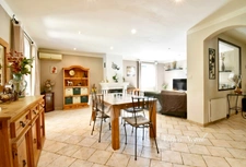 A vendre : Magnifique maison de plus de 200 m2 à MOURIES (13)