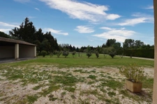 A vendre : Superbe maison de 150 m2 à Mouriès, sur 4500 m2 de terrain.