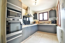 Maison à vendre 5 pièces MOURIES (13)