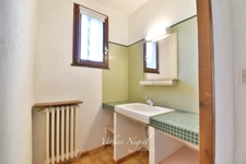 Maison de plain-pied, 4 chambres à vendre AUREILLE (13)