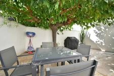 Maison de village rénovée à vendre à MOURIES (13)