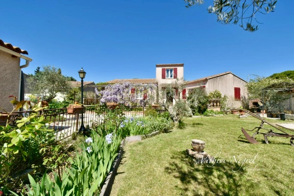 Maison à vendre semi plain-pied et annexe habitable 3 pièces MOURIES (13)