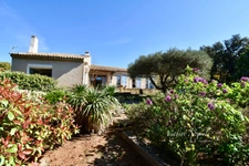 Maison de plain-pied, 4 chambres à vendre AUREILLE (13)
