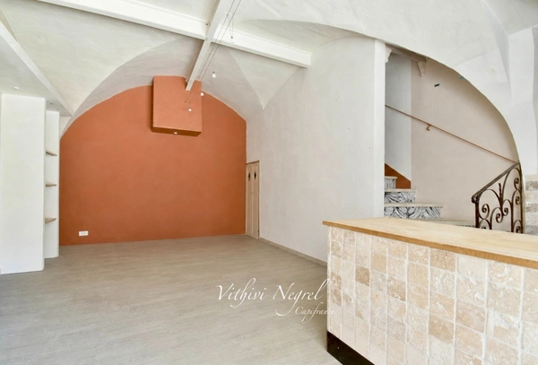 Maison à vendre 2 pièces MOURIES (13)