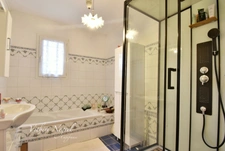 Maison à vendre semi plain-pied et annexe habitable 3 pièces MOURIES (13)