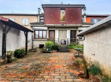 A 5 mn de MARCIGNY – Maison familiale d’environ 163 m² habitables avec terrasse, dépendance, garages et terrain de 1 641 m².