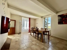 Saint-Pierre-la-Noaille (42)Grande maison avec jardin de 3 610 m² et accès privé à la Véloire – Idéal famille ou projet gîte