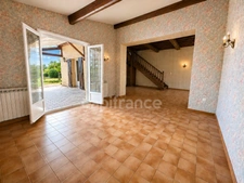 Maison à vendre à OUCHES 4 chambres 128m2 sur 1504m2 de terrain - dependance de 45m2 au sol
