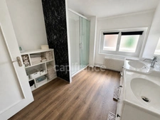 ROANNE – Maison 123 m2 sur 480 m2 de TERRAIN - jardin - 3 chambres, TERRASSE et 3 GARAGES !