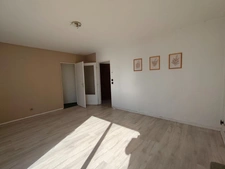 DIJON Appartement T2 - 50m² - Dernier étage - Balcon - Parking