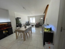 Maison-Appartement à vendre 4 pièces -Lailly En Val proche Beaugency et de Mer entre Blois et Orleans.