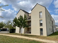 INDRE ET LOIRE,  LA MEMBROLLE SUR CHOISILLE? T4 , 3 chambres et un extérieur 