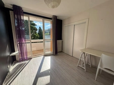 NOUVEAUTÉ À SAINT-ÉTIENNE Un appartement lumineux, une belle vue dégagée