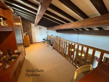 MAISON DE VILLE au calme avec terrasse privative, cour fermée et garage