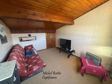 MAISON DE VILLE au calme avec terrasse privative, cour fermée et garage