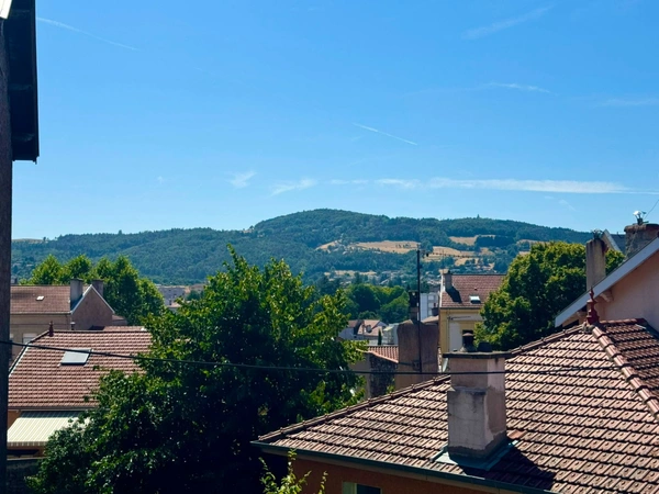 FIRMINY – Appartement T4 de 95,44 m² avec garage, cave et trois balcons