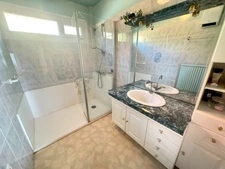SAINT-JEAN-BONNEFONDS – Maison familiale de 120 m² avec jardin, terrasse et garage