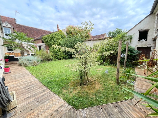 Maison à vendre 7 pièces CHARMOY (89)