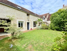 Maison à vendre 7 pièces CHARMOY (89)