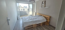 T2 à vendre, 42m², rénové entièrement, balcon, cave et garage, centre ville de Pau (64)