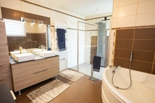 Maison d'exception, 220m², piscine, Pool house, 4 chambres, Triple Garage 90m², Terrain 1560m² sans vis-à-vis à Pau (64)