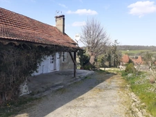 Domaine exceptionnel, 12 Ha, 2 maisons et grande bâtisse de 1930, grange de stockage, 30 min de Pau