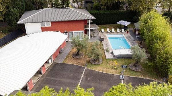 Maison d'exception, 220m², piscine, Pool house, 4 chambres, Triple Garage 90m², Terrain 1560m² sans vis-à-vis à Pau (64)
