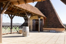 Domaine exceptionnel, 12 Ha, 2 maisons et grande bâtisse de 1930, grange de stockage, 30 min de Pau