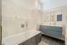 MARSEILLE 8ᵉ – À deux pas de la Place Delibes – Élégant appartement familial avec terrasse, cave et grand box en supplément