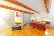 Marseille 1er – Place aux Huiles- Appartement de caractère de 111 m² au cœur du Vieux-Port.