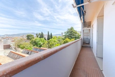 MARSEILLE 8ᵉ – RUE PARADIS | APPARTEMENT DE CARACTÈRE AVEC BALCONS, GARAGE EN OPTION
