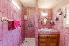 Maison à vendre 5 pièces AIX EN PROVENCE (13) de 150m2, terrain de 1630m2 piscineable. Garage + espace stationnement. Résidence arborée et sécurisée.