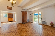 Maison à vendre 5 pièces AIX EN PROVENCE (13) de 150m2, terrain de 1630m2 piscineable. Garage + espace stationnement. Résidence arborée et sécurisée.