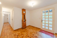 Maison à vendre 5 pièces AIX EN PROVENCE (13) de 150m2, terrain de 1630m2 piscineable. Garage + espace stationnement. Résidence arborée et sécurisée.