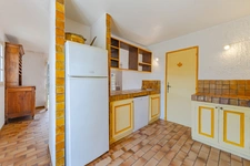 Maison à vendre 5 pièces AIX EN PROVENCE (13) de 150m², terrain de 1630m² piscineable. Garage + espace stationnement. Résidence arborée et sécurisée.