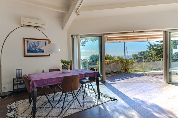 Marseille 7ᵉ – Corniche Kennedy | Villa confidentielle avec vue mer panoramique