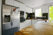 Charming property with swimming pool and outbuilding – 156 m² – Landscaped grounds 1,200 m² – Saint-Zacharie