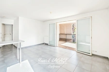 3-room apartment with terrace – Recent and secure residence – Marseille 11