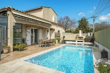 13012 Marseille – Un coin de paradis au cœur de la ville Maison provençale avec piscine et véranda 