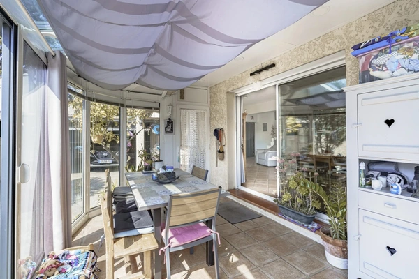 13012 Marseille – Un coin de paradis au cœur de la ville Maison provençale avec piscine et véranda 