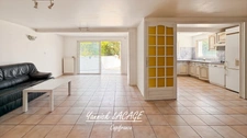 Family home with potential for extension. Two dwellings, one purchase: ideal for families or investment – Quiet & Unobstructed views – Marseille 13th arrondissement, Les Mourets 